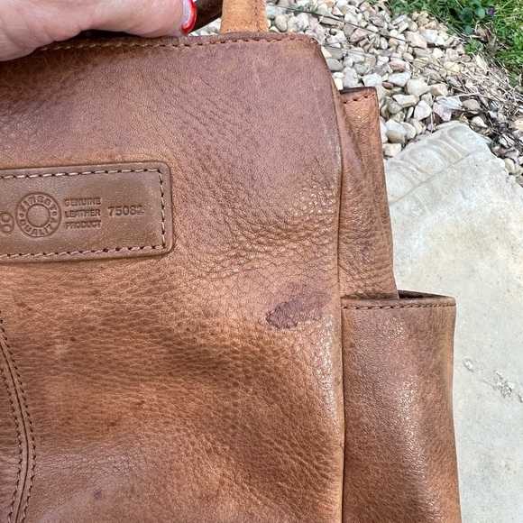 Women's Tan Leather Tote Shoulder Bag - Picture 5 of 12